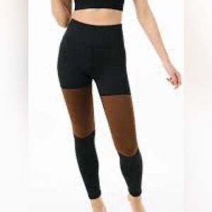 Light n tight ZYIA 7/8 leggings- 16-18 NWOT